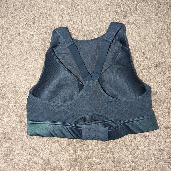 VS Sports Bra - Picture 2 of 5